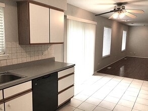 621 Red Barn Trl in Bolingbrook, IL - Building Photo - Building Photo