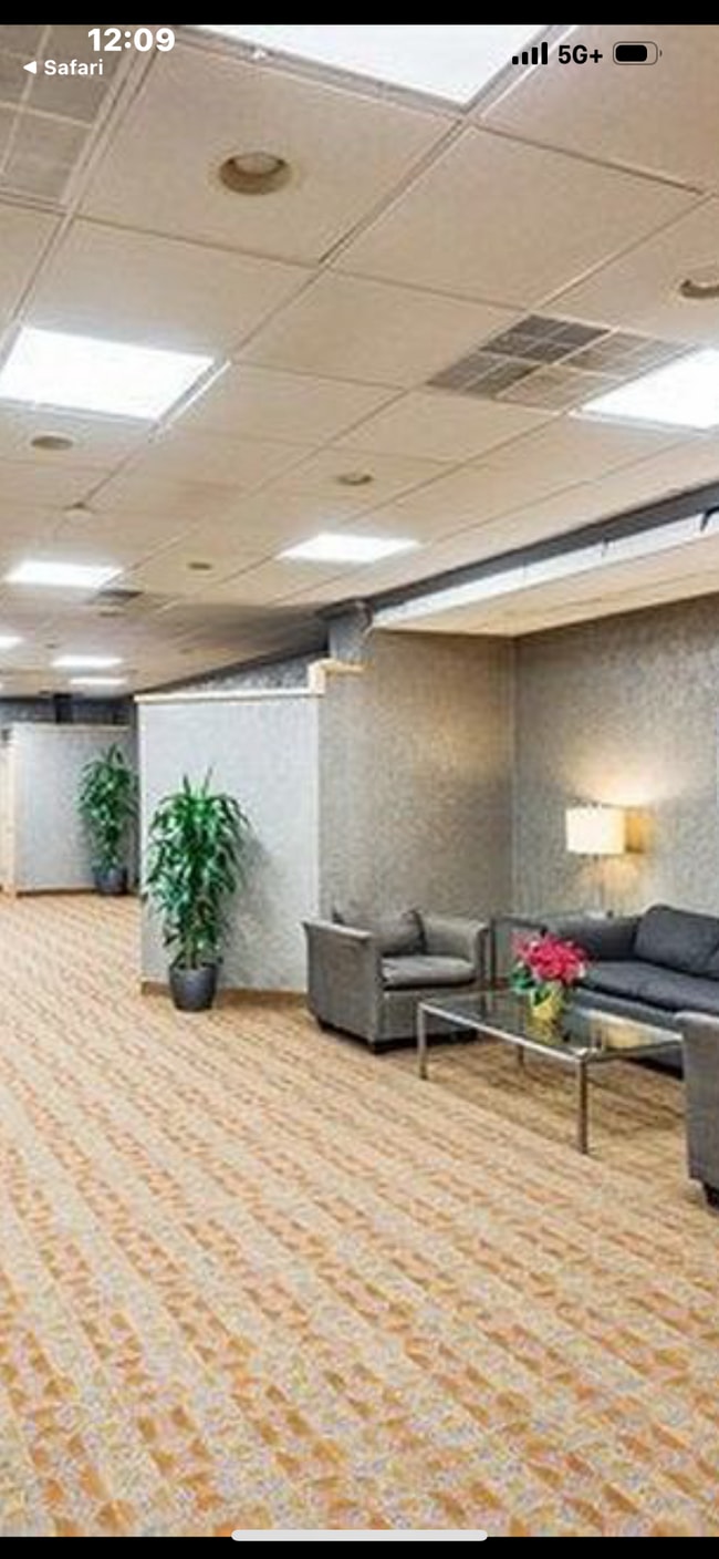 5100 N Marine Dr, Unit 24 C in Chicago, IL - Foto de edificio - Building Photo