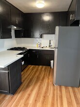 240 S Holliston Ave, Unit 1 in Pasadena, CA - Building Photo - Building Photo