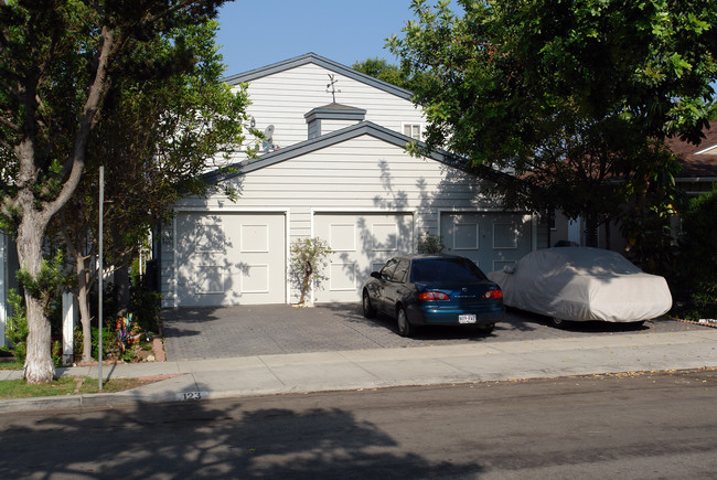 123 Virginia St in El Segundo, CA - Building Photo - Building Photo