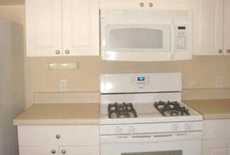 323 McKenna Cir in Greenville, SC - Building Photo - Building Photo