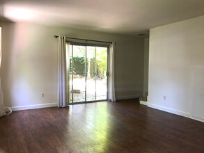 410 E Islay St in Santa Barbara, CA - Building Photo - Interior Photo