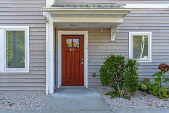 Hilltop BP4 in Poughkeepsie, NY - Building Photo - Building Photo