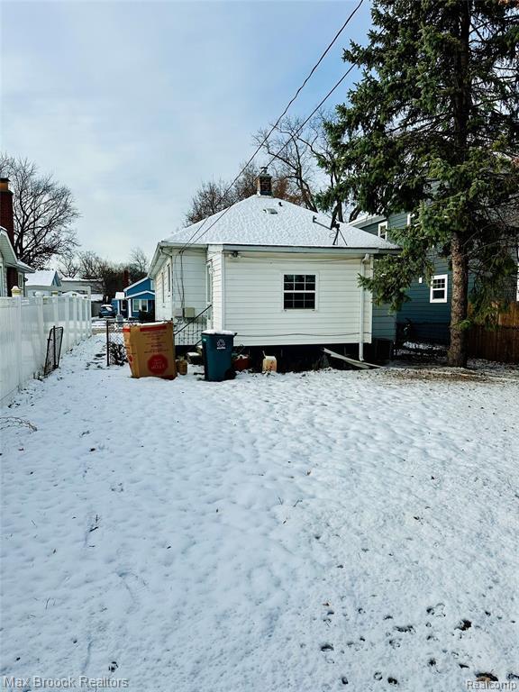 23084 Berdeno Ave in Hazel Park, MI - Building Photo - Building Photo