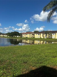 731 Vista Isles Dr in Plantation, FL - Building Photo - Building Photo