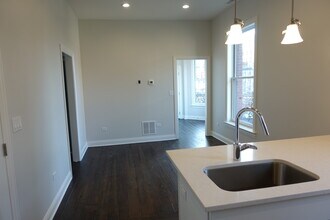 809 N Franklin St in Chicago, IL - Building Photo - Building Photo