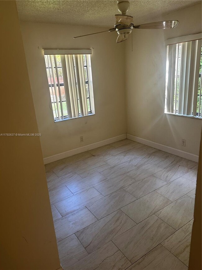 3161 Coral Ridge Dr in Coral Springs, FL - Building Photo - Building Photo