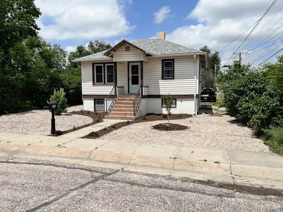 320 W 26th Ave in Torrington, WY - Building Photo