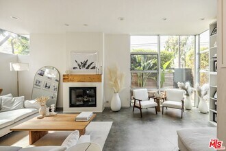 844 California Ave in Los Angeles, CA - Building Photo - Building Photo