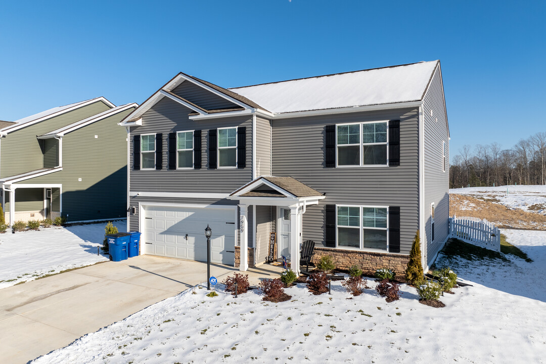 Pine Fork Rd in Quinton, VA - Building Photo