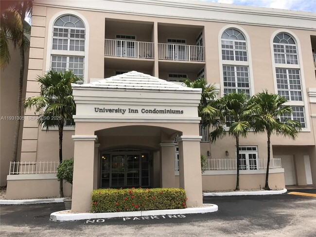 property at 1280 S Alhambra Cir