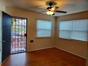 2443 Boundary St in San Diego, CA - Foto de edificio - Building Photo