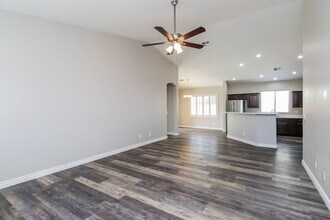 4045 E Trigger Way in Gilbert, AZ - Building Photo - Building Photo