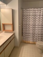 805 Christopher Dr in Wyomissing, PA - Building Photo - Building Photo