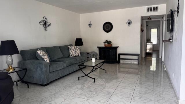 2000 NE 51st Ct in Fort Lauderdale, FL - Foto de edificio - Building Photo