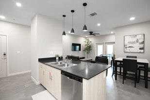 Palma Vista in Mission, TX - Building Photo