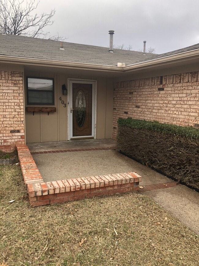 403 SW Forest Pl in Lawton, OK - Building Photo - Building Photo