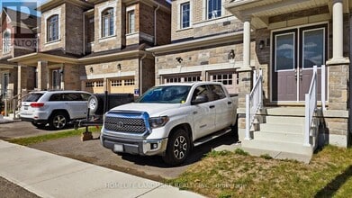 208 Wesmina Ave in Whitchurch-Stouffville, ON - Building Photo - Building Photo