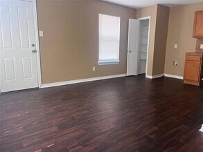 6217 Balcony Ln in Dallas, TX - Building Photo - Building Photo