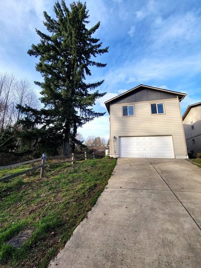 3501 SE Property Ct in Port Orchard, WA - Building Photo - Building Photo