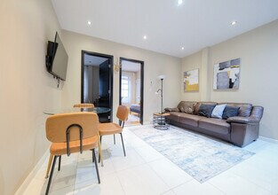 5 W 101st St in New York, NY - Building Photo - Building Photo