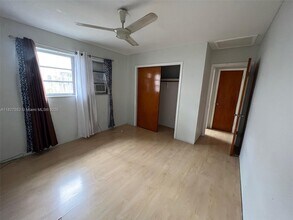 4841 SW 45th Ave in Fort Lauderdale, FL - Building Photo - Building Photo