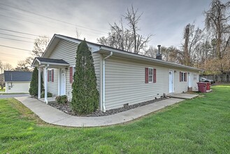 1801 Indian Ridge Rd-Unit -Indian Ridge, 1801 Unit 1 in Johnson City, TN - Building Photo - Building Photo