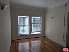 657 Cochran Ave in Los Angeles, CA - Building Photo - Building Photo