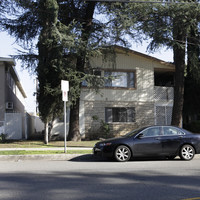 5748 Hazeltine Ave in Van Nuys, CA - Building Photo - Building Photo