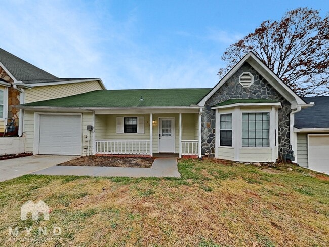 property at 208 Oak Cir N