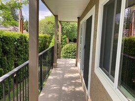 2515 Alexander St in Duncan, BC - Building Photo