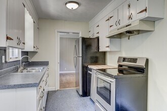 1221 Harwood Dr in Nashville, TN - Building Photo - Building Photo
