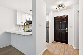 244 13th St NE-Unit -105 in Atlanta, GA - Building Photo - Building Photo