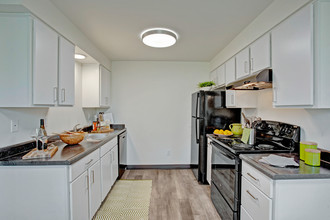 Heatherstone in Kennewick, WA - Building Photo - Building Photo