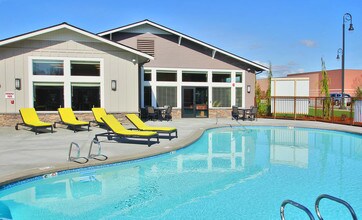 Villas at Lakewood in Marysville, WA - Building Photo - Building Photo