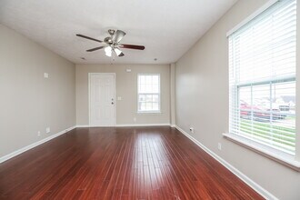 1145 Phelissa Dr in La Vergne, TN - Building Photo - Building Photo