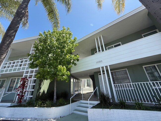10340-10360 Bellwood Ave in Los Angeles, CA - Foto de edificio - Building Photo