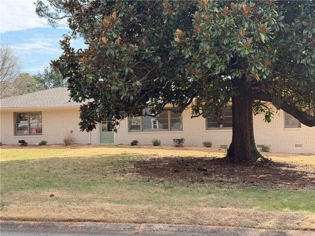 475 Maxwell Rd, Unit 2 in Roswell, GA - Foto de edificio - Building Photo