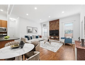 716 Hudson St in Hoboken, NJ - Building Photo - Building Photo