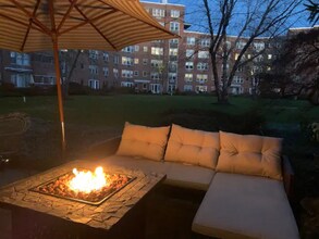 2500 Q St NW, Unit #130 in Washington, DC - Foto de edificio - Building Photo