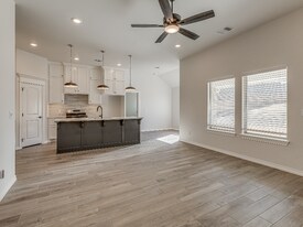 3125 Grapevine St in Edmond, OK - Building Photo