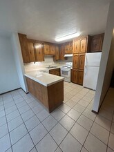 349 SE Chicago St in Albany, OR - Building Photo - Building Photo