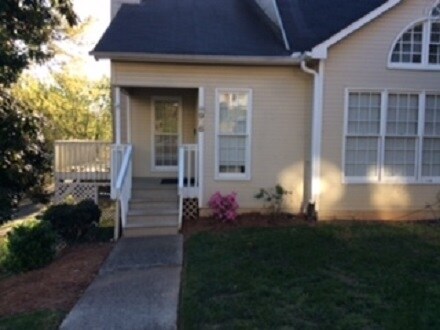 926 Mill Stone Dr in Marietta, GA - Building Photo