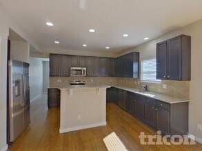 6221 Vickie Ln in Colorado Springs, CO - Foto de edificio - Building Photo