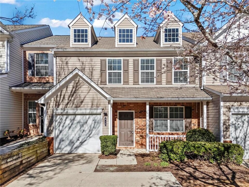 415 Weatherstone Pl in Alpharetta, GA - Building Photo