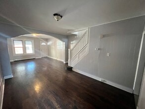 237 Grand St in Trenton, NJ - Building Photo - Building Photo