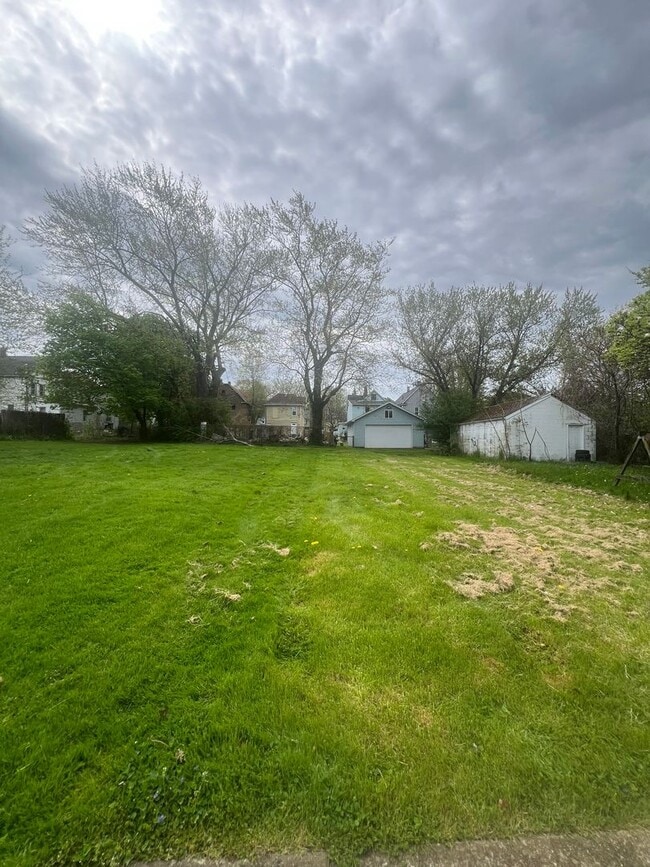 447 E 3rd St in Erie, PA - Building Photo - Building Photo