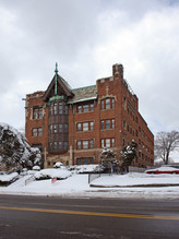 Westmont Apartments in Akron, OH - Building Photo - Building Photo