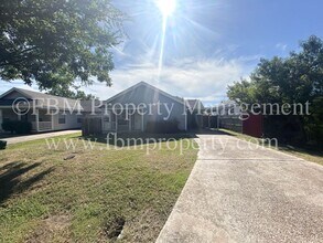 111 5 Points Rd in Waxahachie, TX - Building Photo - Building Photo