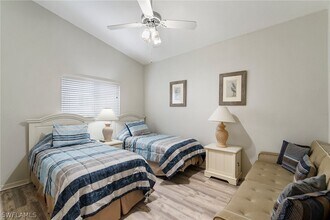 181 St James Way in Naples, FL - Foto de edificio - Building Photo